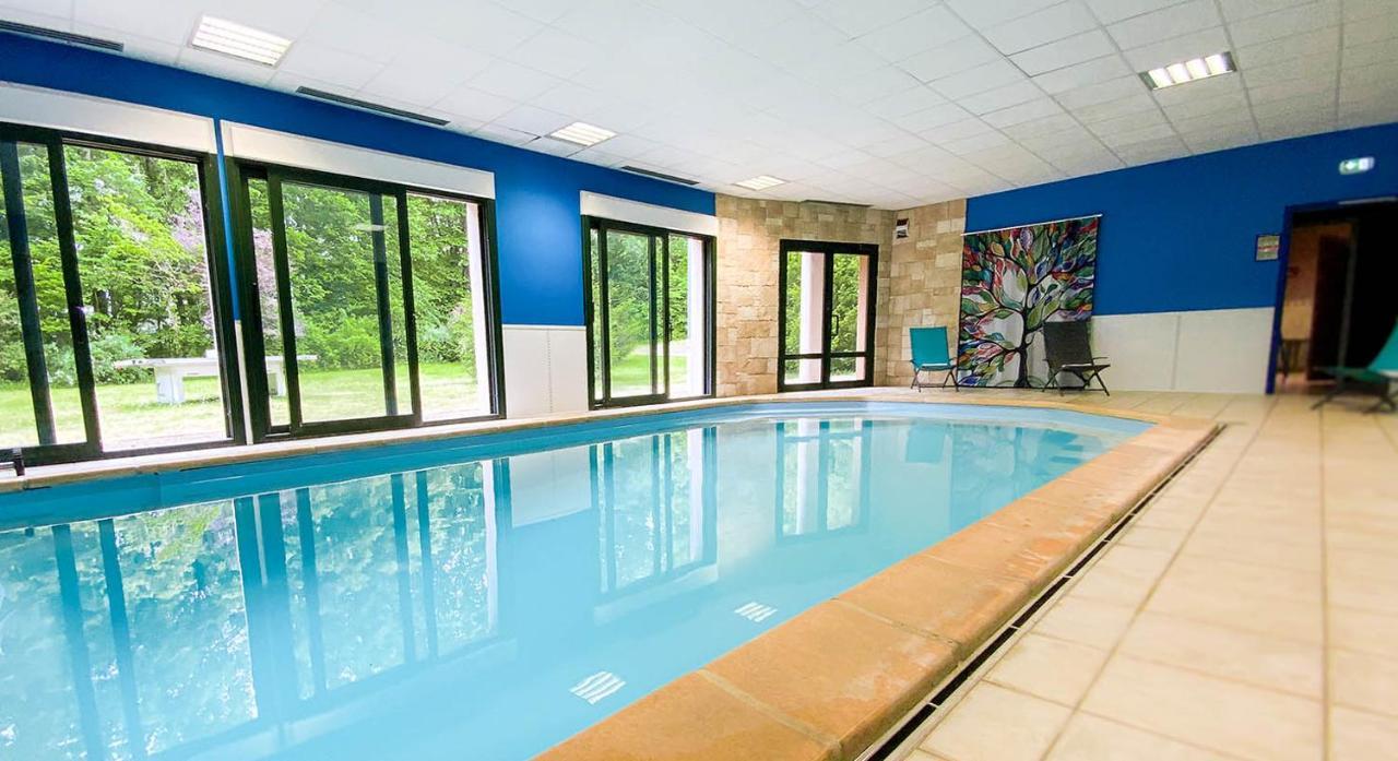 Logis Hotel - Restaurant Le Tulipier Vienne-le-Château المظهر الخارجي الصورة