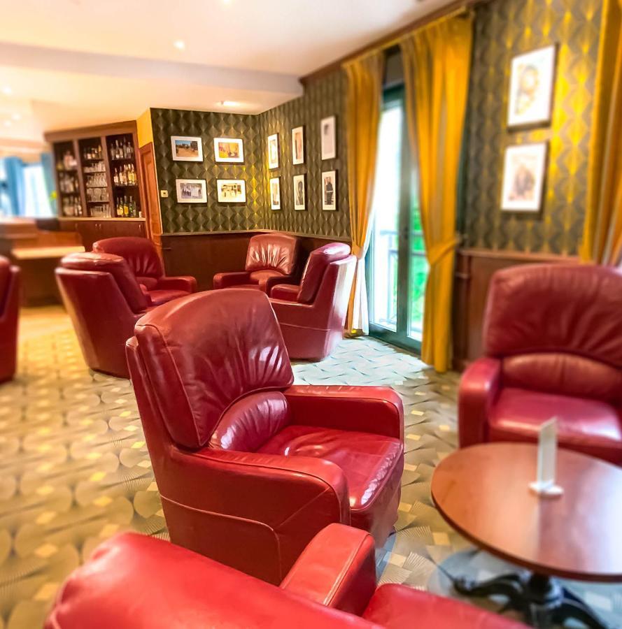 Logis Hotel - Restaurant Le Tulipier Vienne-le-Château المظهر الخارجي الصورة