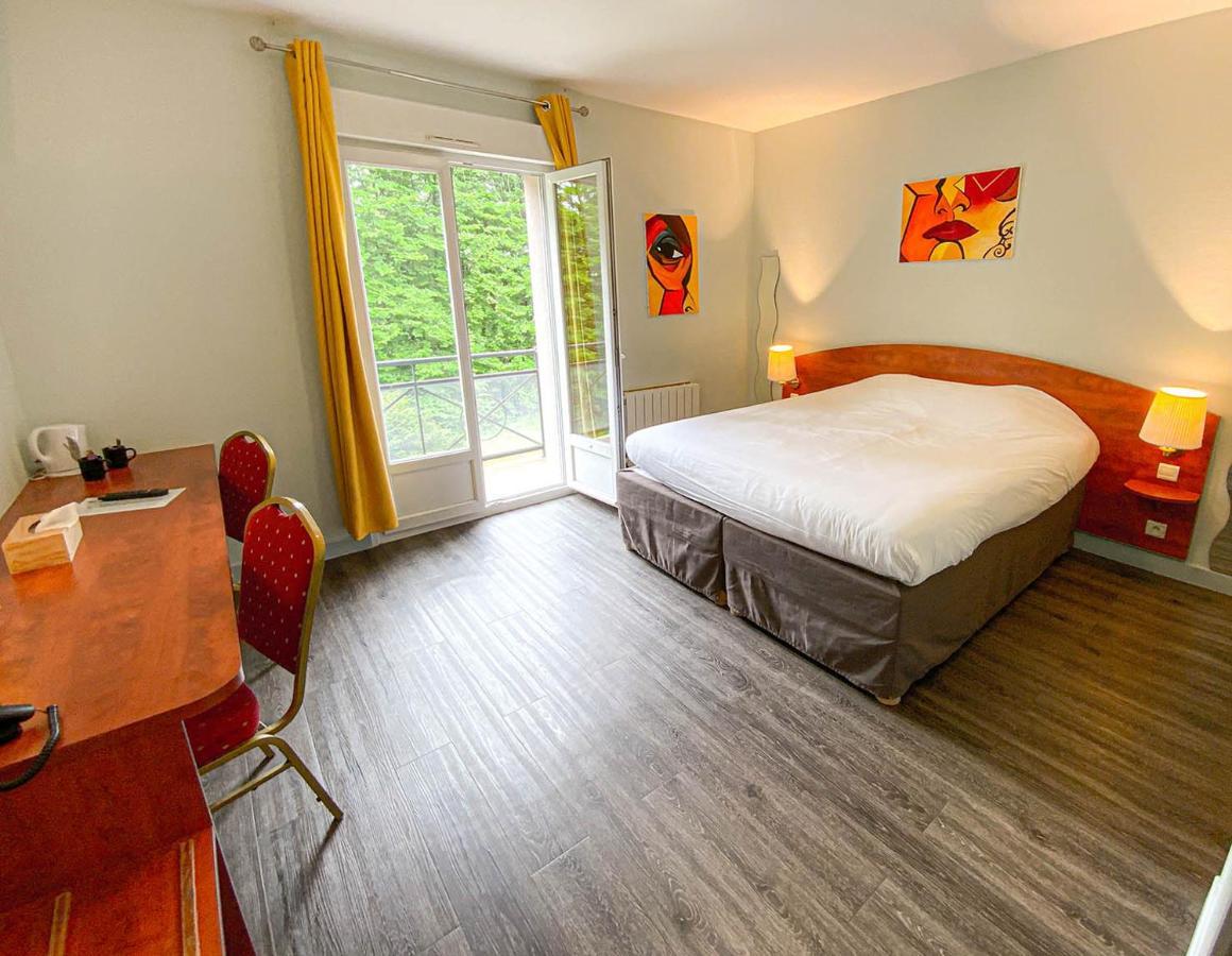 Logis Hotel - Restaurant Le Tulipier Vienne-le-Château المظهر الخارجي الصورة