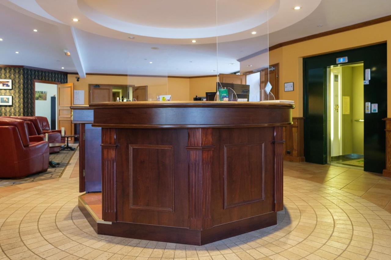Logis Hotel - Restaurant Le Tulipier Vienne-le-Château المظهر الخارجي الصورة
