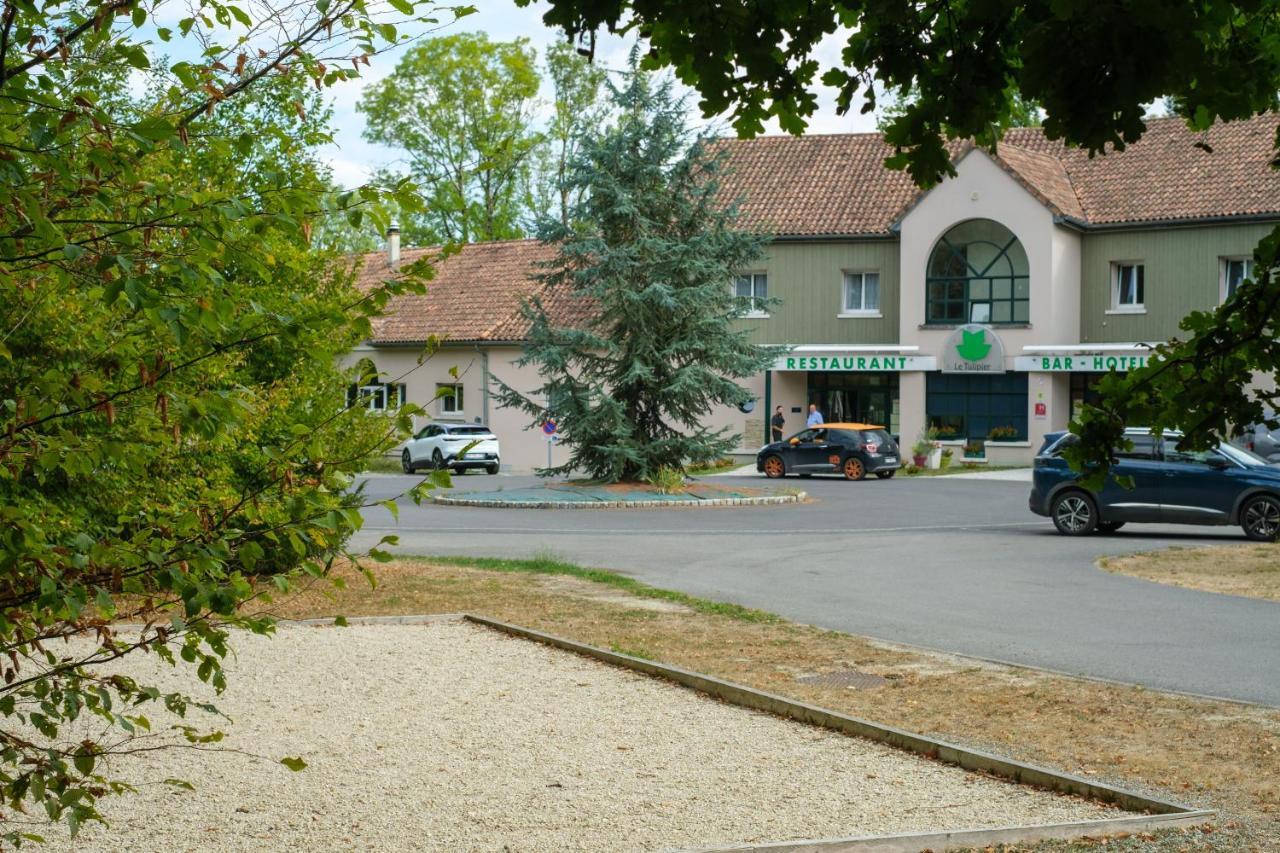 Logis Hotel - Restaurant Le Tulipier Vienne-le-Château المظهر الخارجي الصورة