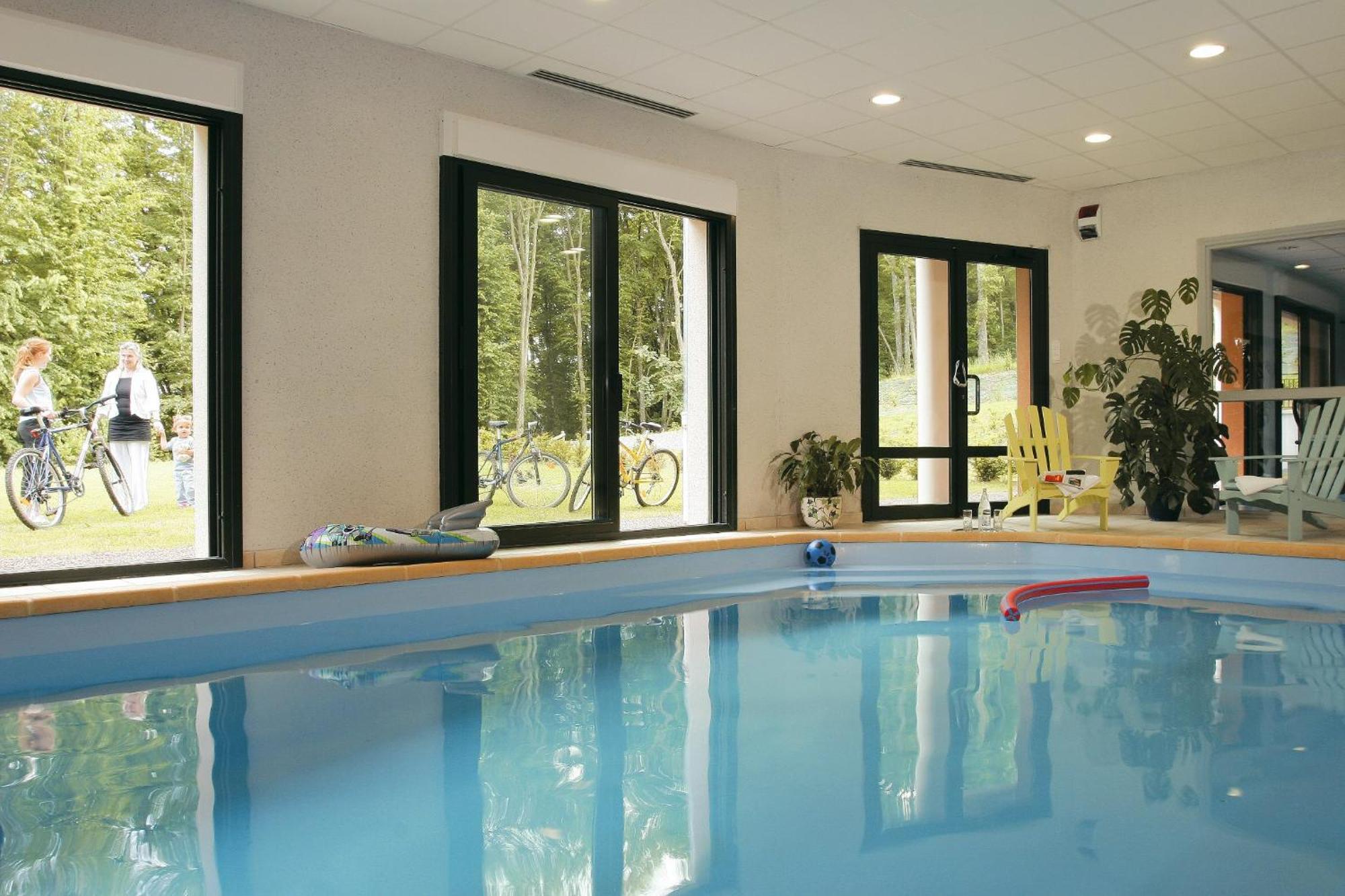 Logis Hotel - Restaurant Le Tulipier Vienne-le-Château المظهر الخارجي الصورة