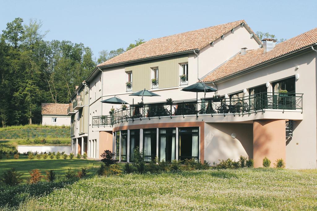 Logis Hotel - Restaurant Le Tulipier Vienne-le-Château الغرفة الصورة