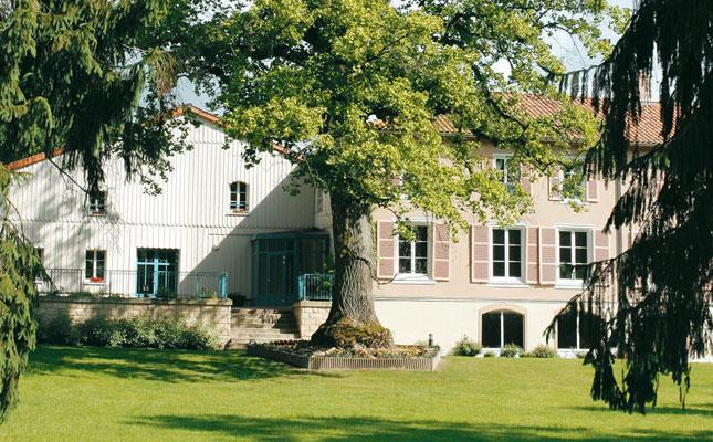 Logis Hotel - Restaurant Le Tulipier Vienne-le-Château الغرفة الصورة