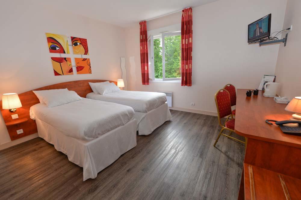 Logis Hotel - Restaurant Le Tulipier Vienne-le-Château المظهر الخارجي الصورة