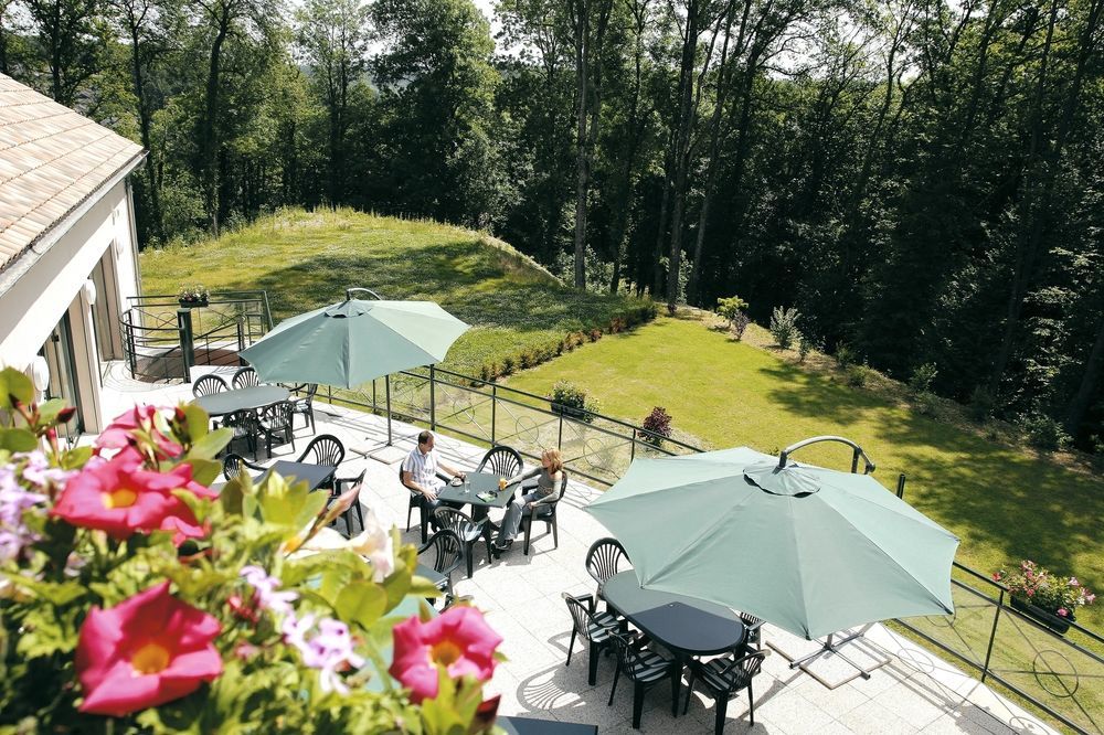 Logis Hotel - Restaurant Le Tulipier Vienne-le-Château المظهر الخارجي الصورة